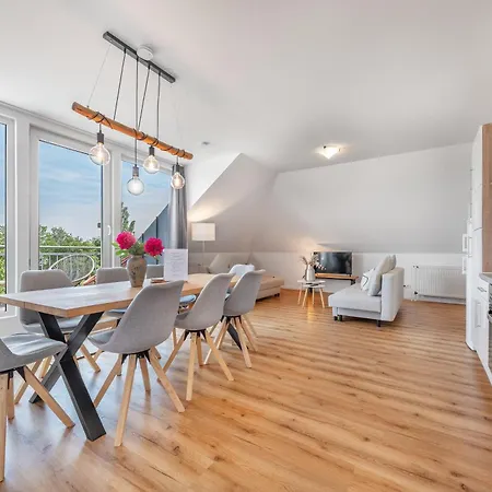 Mango Living I Stadtoase I Modern I 3 Schlafzimmer I 95 Qm I 9 Personen דירה *