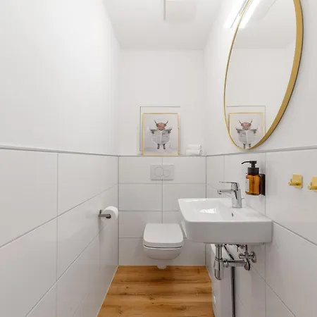 Mango Living I Stadtoase I Modern I 3 Schlafzimmer I 95 Qm I 9 Personen Apartment Mönchengladbach