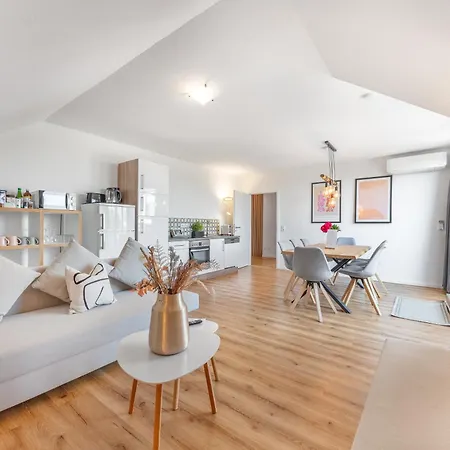 Mango Living I Stadtoase I Modern I 3 Schlafzimmer I 95 Qm I 9 Personen * Mönchengladbach