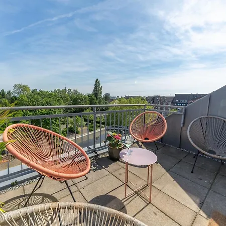 Mango Living I Stadtoase I modern I 3 Schlafzimmer I 95 qm I 9 Personen Apartment